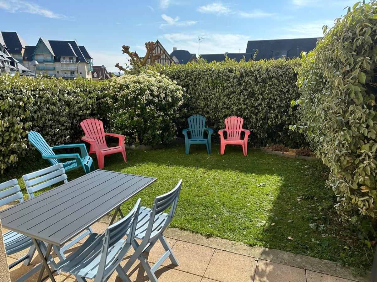 2 Pieces Jardin, Acces Direct Mer Et Proche Thalasso Apartament Cabourg